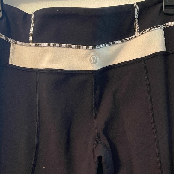 Lululemon Women’s Size 4 Black/White Leggings - Picture 4 of 5